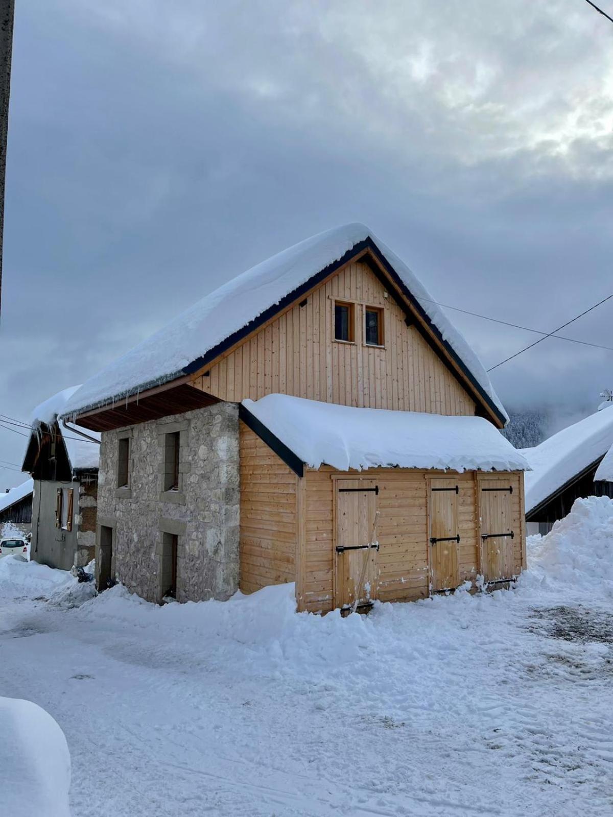 Charmante Maison Au Desert D'Entremont Les Déserts Esterno foto